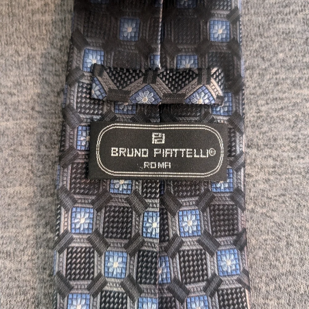 Bruno Piattelli Silk Tie, Blue/Grey/Black Geometric/Floral Pattern, 60.5" - Picture 3 of 4